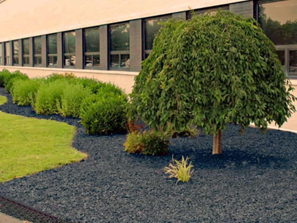 Landscaping rubber mulch